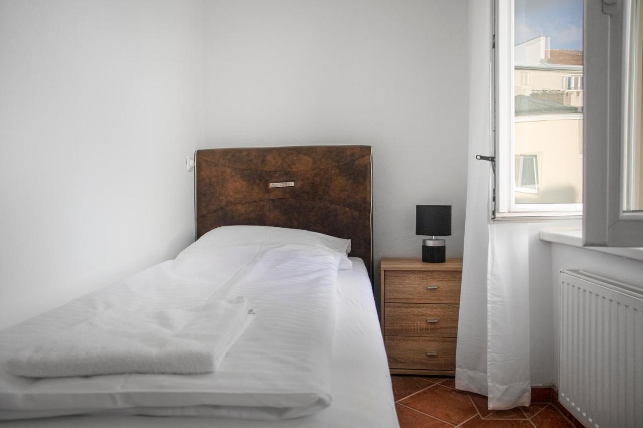 Superb 7Br Shared Apartment- Near Hauptbahnhof فيينا المظهر الخارجي الصورة