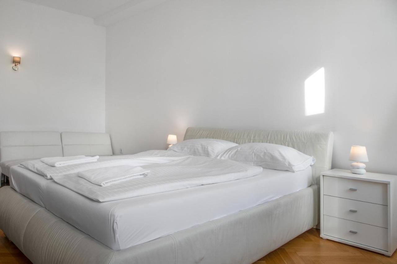 Superb 7Br Shared Apartment- Near Hauptbahnhof فيينا المظهر الخارجي الصورة
