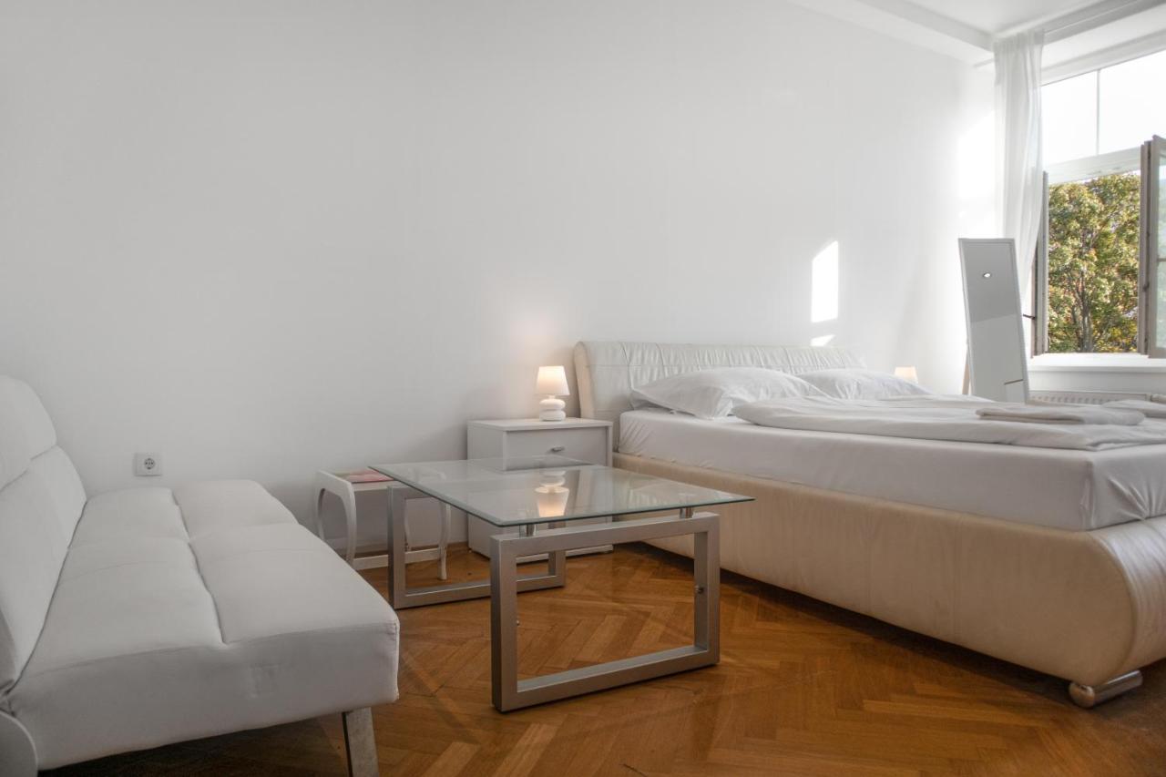 Superb 7Br Shared Apartment- Near Hauptbahnhof فيينا المظهر الخارجي الصورة