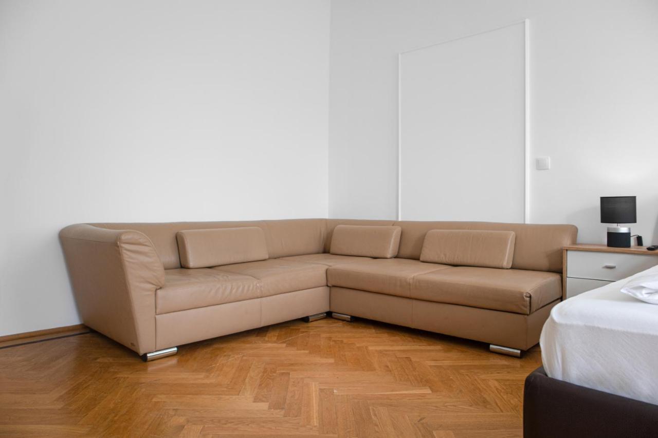 Superb 7Br Shared Apartment- Near Hauptbahnhof فيينا المظهر الخارجي الصورة
